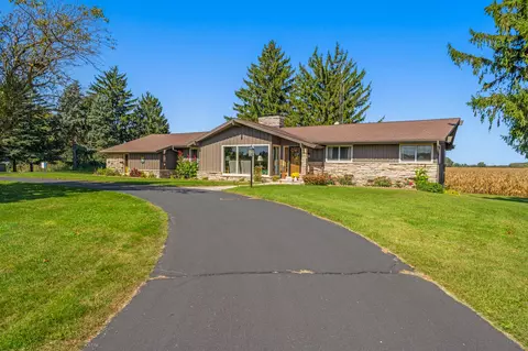 w296 County Road Cw, Ixonia, WI 53036