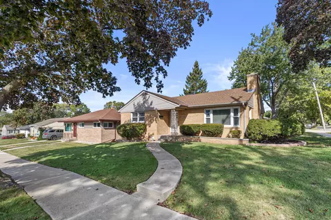 2600 W High, Racine, WI 53404