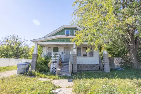 4855 N Hopkins, Milwaukee, WI 53209