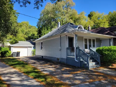 6850 St James, Wauwatosa, WI 53213
