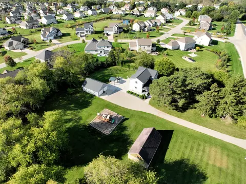 n46w22811 Lindsay, Pewaukee, WI 53072