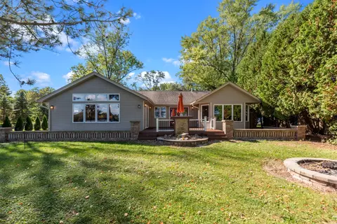 w378s5028 W Pretty Lk, Ottawa, WI 53118