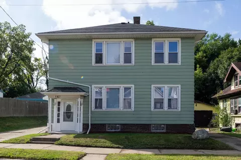 1927 Harriet, Racine, WI 53404