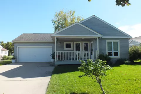 1221 Lombardi, Waukesha, WI 53186