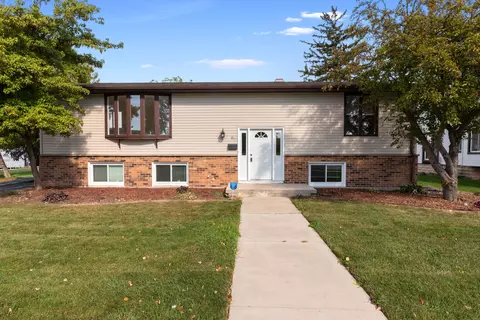 604 Main #606, Belgium, WI 53004