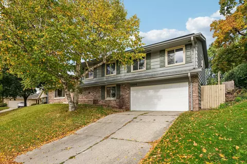 1164 Downing, Waukesha, WI 53186