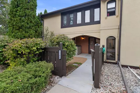 5266 S Somerset, Greenfield, WI 53221