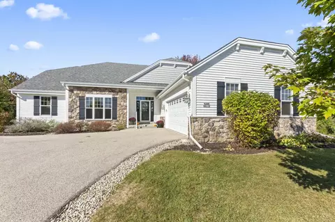 w354n5315 Coastal, Oconomowoc, WI 53066