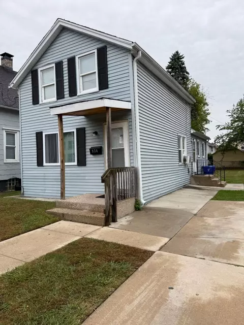 934 43rd, Kenosha, WI 53140
