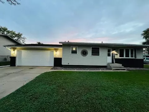 1514 Cliffview, Holmen, WI 54636