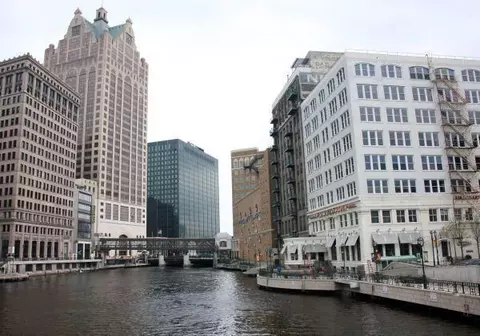 730 N Plankinton #9D, Milwaukee, WI 53203
