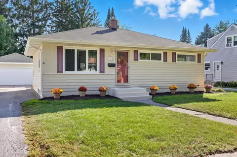 513 Peters, Waukesha, WI 53188
