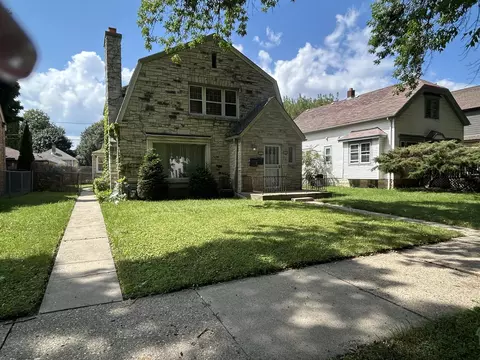 3925 N 40th #3927, Milwaukee, WI 53216