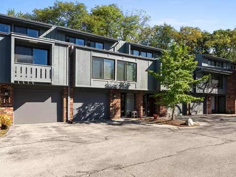 474 W Willow, Fox Point, WI 53217