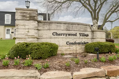 4135 W Cherrywood, Brown Deer, WI 53209