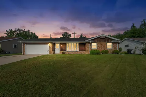 4320 Pine Rdg, Racine, WI 53403