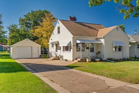 2114 Losey, La Crosse, WI 54601
