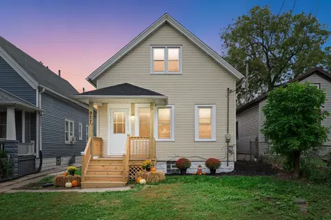 927 S 11th # A, Milwaukee, WI 53204