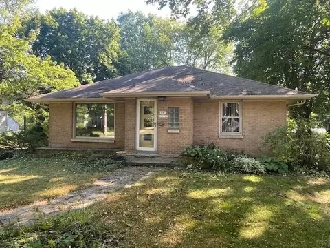 n87w15717 Kenwood, Menomonee Falls, WI 53051