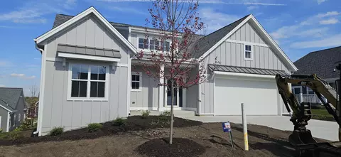 436 Sandy, Pewaukee, WI 53072