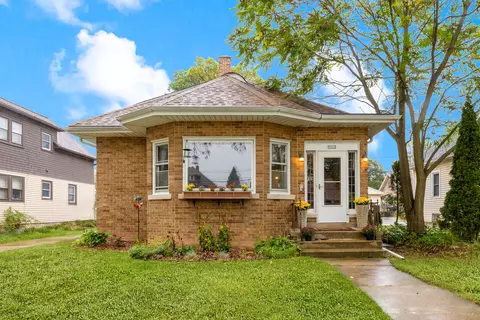 5113 W W Wls, Milwaukee, WI 53208