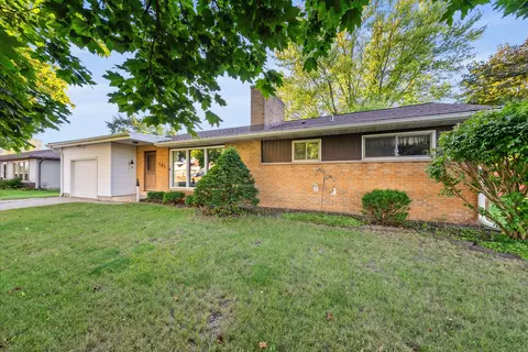 141 S Foster, Saukville, WI 53080