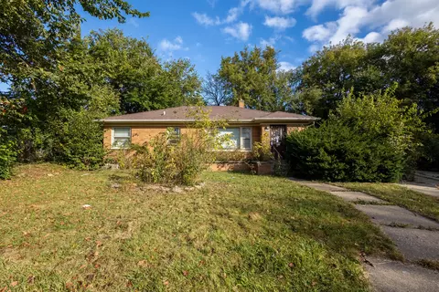 7524 W Medford, Milwaukee, WI 53218