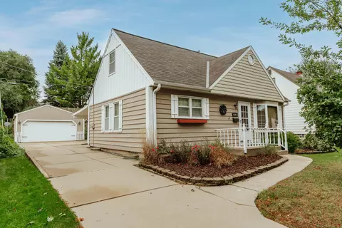 6123 W Idaho, Milwaukee, WI 53219