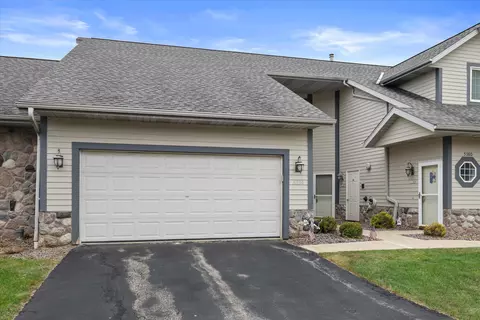 5384 S Hidden #A, Greenfield, WI 53221