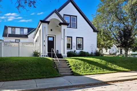1803 E Rusk, Milwaukee, WI 53207