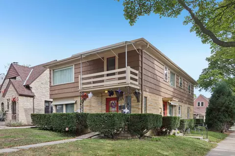 2602 N 72nd #2604, Wauwatosa, WI 53213
