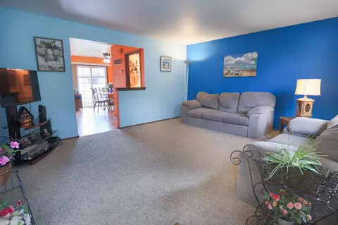 5442 S Nicholson, Cudahy, WI 53110