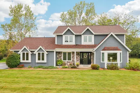 w258s4785 Red Clover, Waukesha, WI 53189
