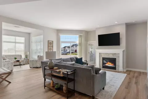 913 Mary Grace #50, Grafton, WI 53024