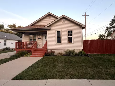943 Walnut, Racine, WI 53403