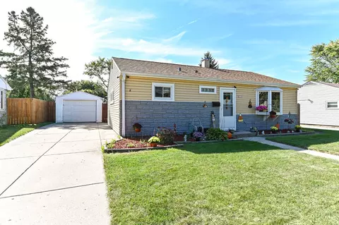 6829 W Kinnickinnic Riv, Milwaukee, WI 53219