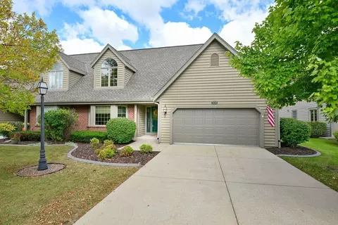 7448 Carter, Franklin, WI 53132