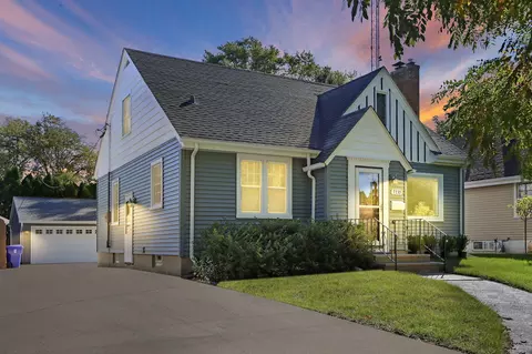 7739 6th, Kenosha, WI 53143