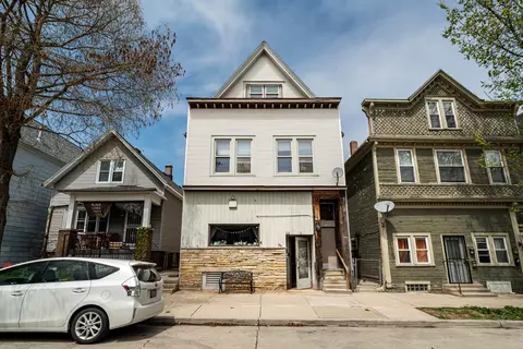 808 E Clarke #810, Milwaukee, WI 53212