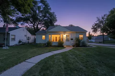 2772 S 50th, Milwaukee, WI 53219