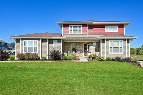 7690 W Preserve, Mequon, WI 53097