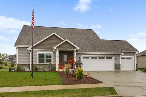 1451 Whalen, Oconomowoc, WI 53066