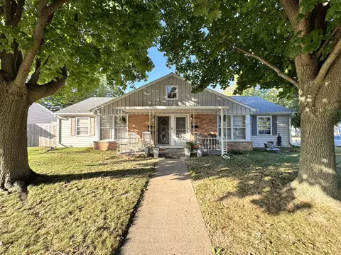 418 Washington #420, Grafton, WI 53024