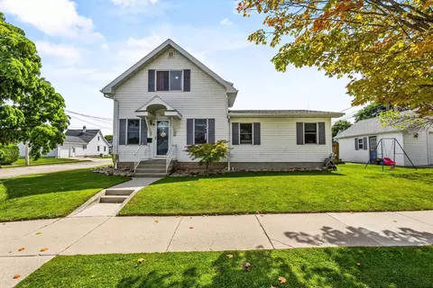 1903 Fairmont, Manitowoc, WI 54220