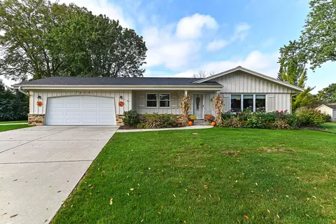 7639 S 73rd, Franklin, WI 53132