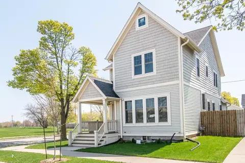 2301 W Garfield, Milwaukee, WI 53205