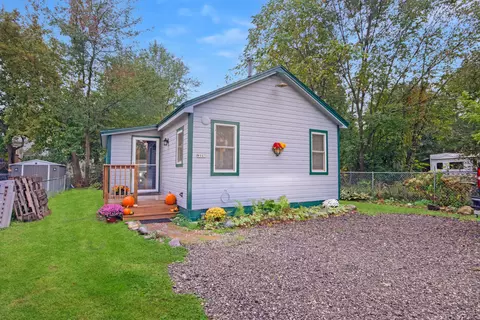 w941 Hyacinth Road, Bloomfield, WI 53128