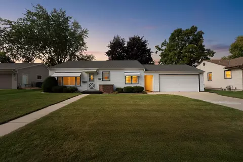 1040 Lincoln, West Bend, WI 53095