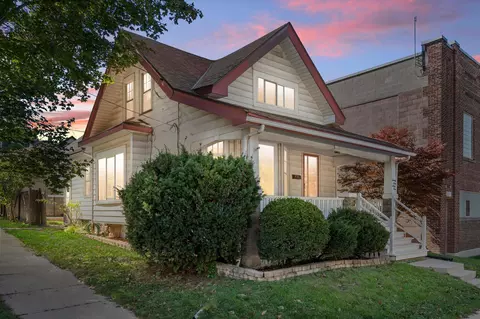 2961 S Delaware, Milwaukee, WI 53207