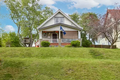 2867 S Linebarger, Milwaukee, WI 53207